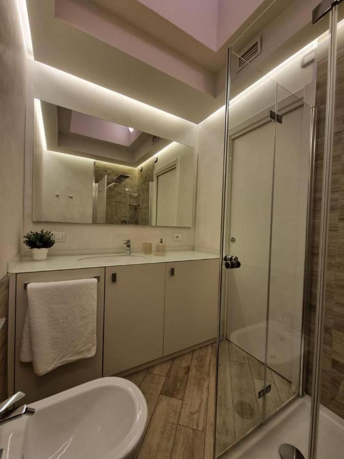 Bmp Orchidea Piscina, Giardino E Con Molo Holiday home Sirmione